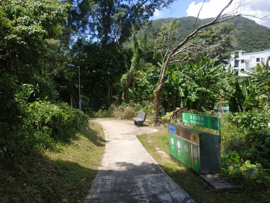 大網仔村志輝徑告示版旁